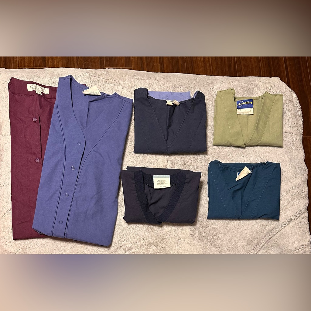 Bundle Of 6 Scrub Uniform Tops Shirts Scrubs Nurse Medical Assistant Tech Small